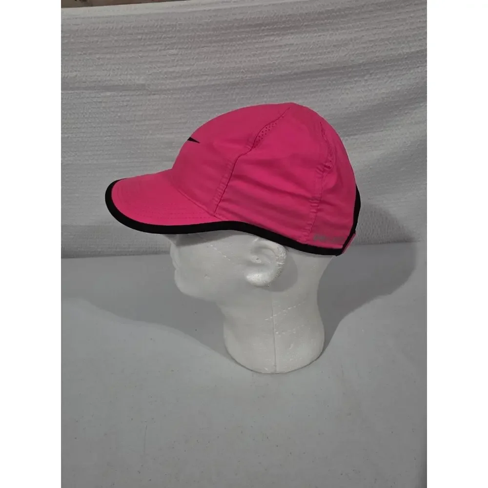 Nike Featherlight Dri-FIT Cap Pink Black Women’s Lightweight Running Golf
